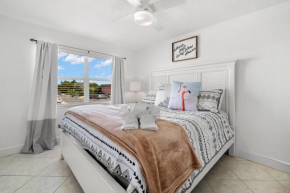 Waves 17, 1 Bedroom, Sleeps 4, Pool View, Heated Pool, BBQ, WiFi